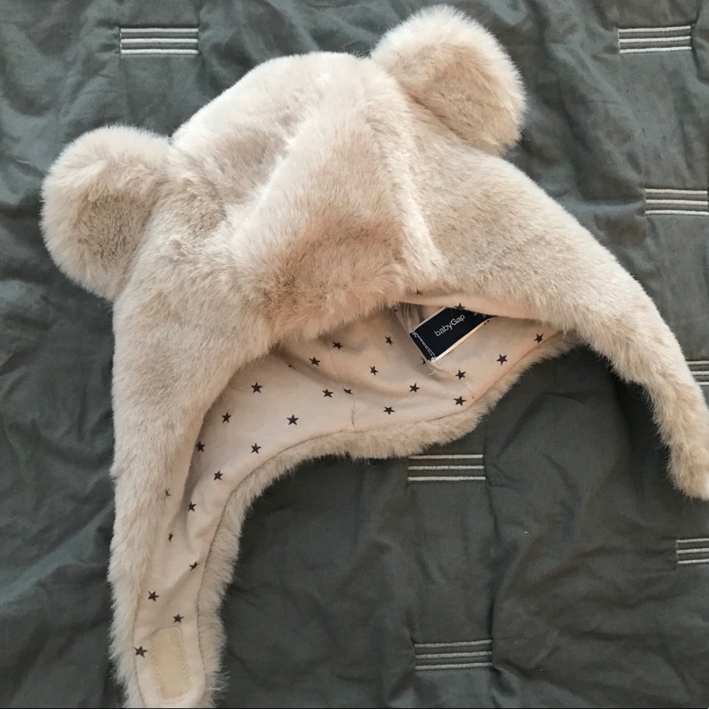 Cutest Baby Gap Bear hat 12-18 months